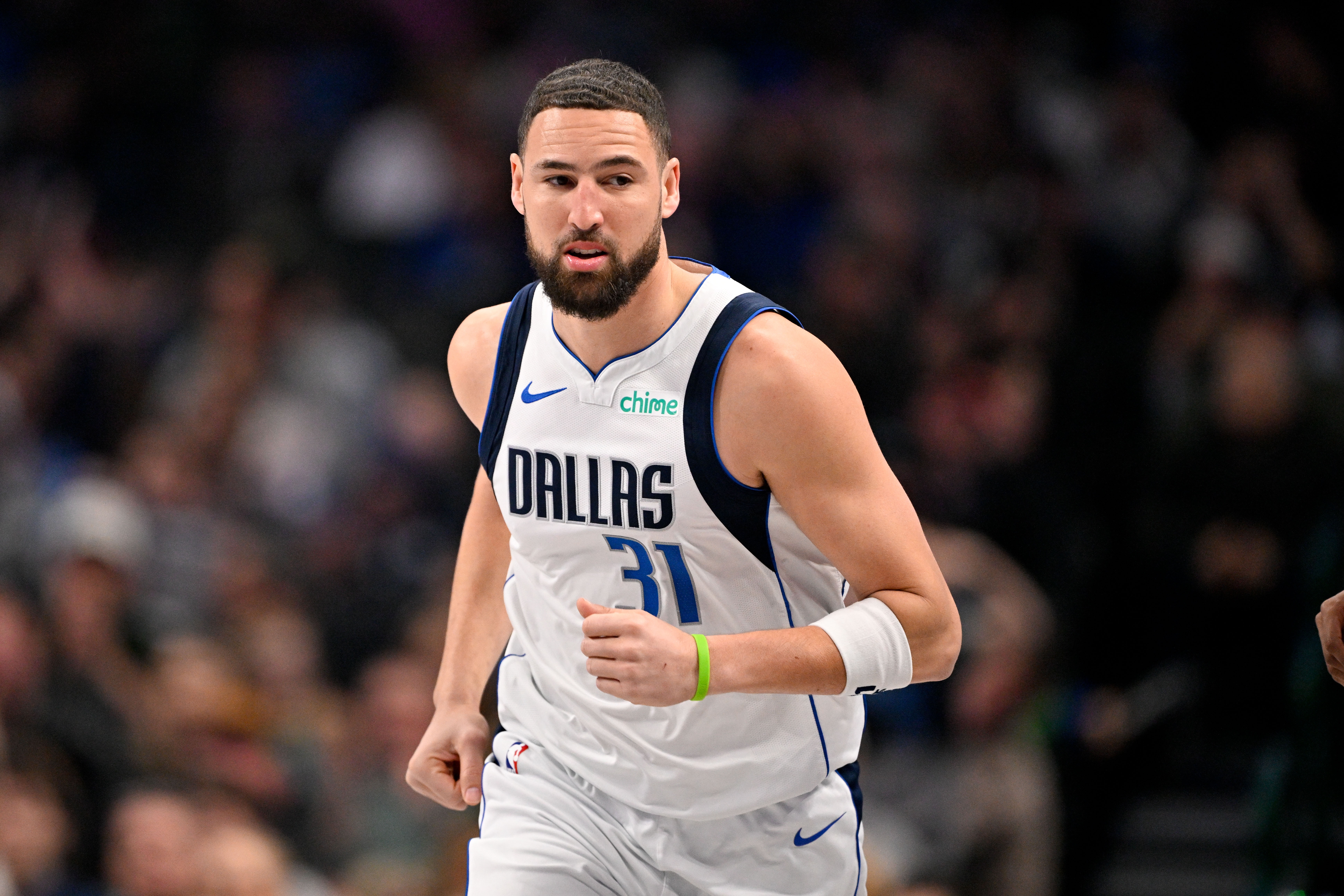 99贵宾会集团-战旧主表现一般般！克莱三分6中2仅得到6分 另有4板1抢断